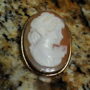 VINTAGE YELLOW GOLD SILVER 800 CARVED CAMEO RIGHT FACE BROOCH 4 GRAM PIN PENDANT